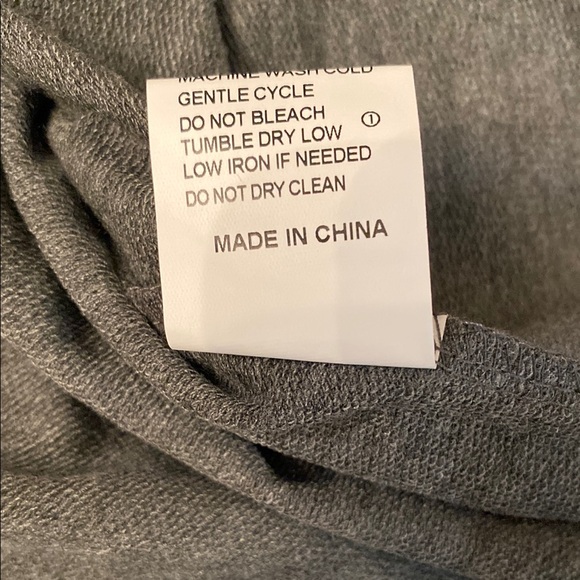 Gray Sweatshirt with Red 'Howdy' Graphic - Picture 4 of 5